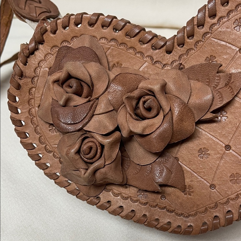 Heart Tooled Leather Crossbody Bag With Roses - Picture 2 of 16